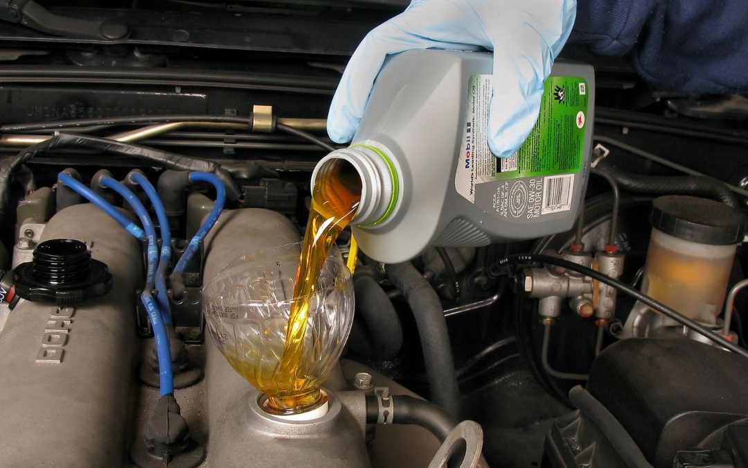 Cambio de aceite del coche: cuándo y cómo hacerlo correctamente
