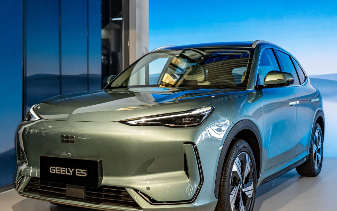 Geely aterriza en España con dos modelos electrificados