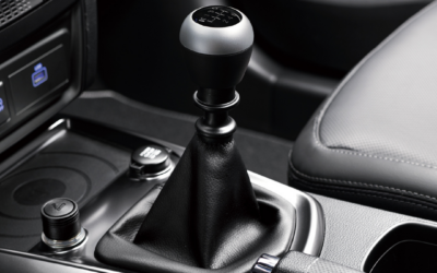 Los coches manuales, en peligro de extinción
